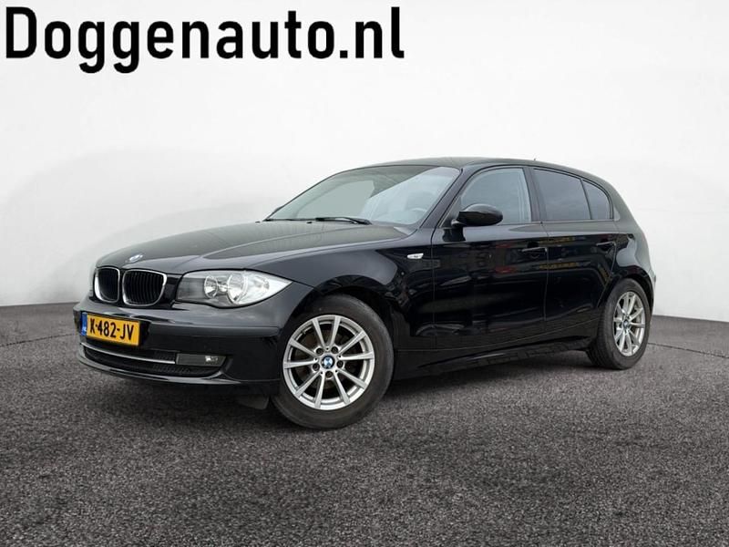 Zwart Gebruikt 2008 BMW 116 Hatchback | € 3.250 (Goede deal) - Afbeelding 1/4