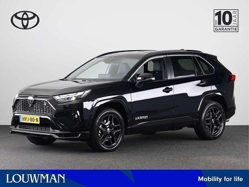 Attitude black metallic (donker zwart metallic) Gebruikt 2025 Toyota RAV4 Sport SUV | € 59.445 (Iets duurder) - Afbeelding 1/3