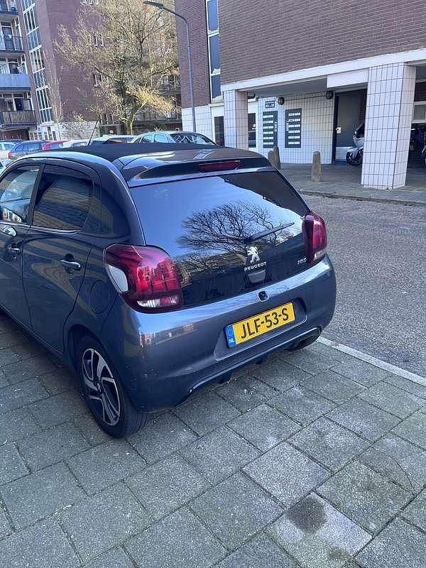 Grijs Gebruikt 2016 Peugeot 108 Allure Hatchback | € 5.000 (Super prijs) - Afbeelding 1/4