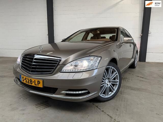 Occasion Mercedes S500 388 PK (285 kW) 2009 Geel (metallic) Sedan