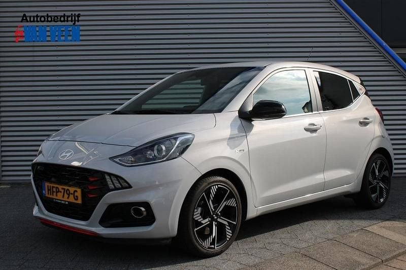 Grijs Gebruikt 2023 Hyundai i10 N Line Hatchback | € 20.190 (Eerlijke prijs) - Afbeelding 1/4