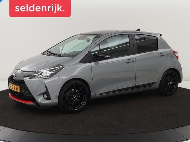 Grijs Gebruikt 2019 Toyota Yaris Sport Hatchback | € 16.900 (Eerlijke prijs) - Afbeelding 1/4
