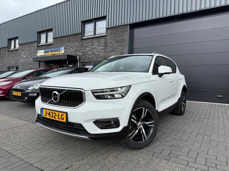Wit Gebruikt 2020 Volvo XC40 Business Edition SUV | € 28.450 (Super prijs) - Afbeelding 1/4