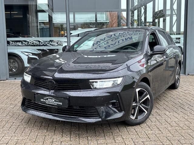 Zwart Gebruikt 2025 Opel Astra Stationwagen | € 28.750 (Super prijs) - Afbeelding 1/4
