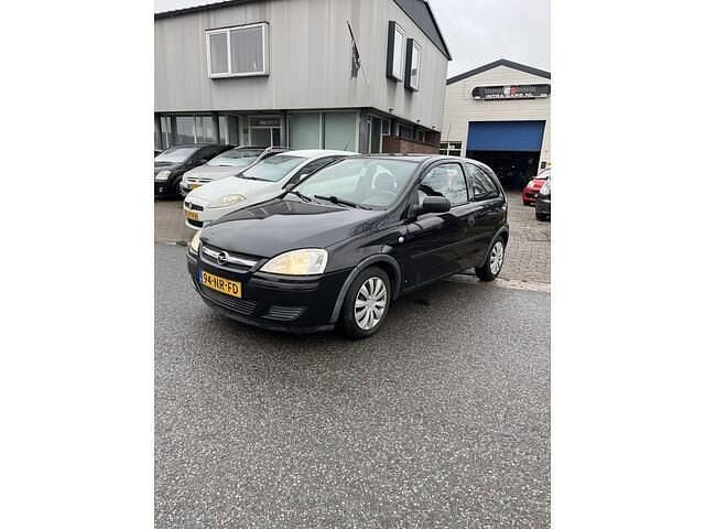 Occasion Opel Corsa Essentia 60 PK (44 kW) 2004 Zwart Hatchback