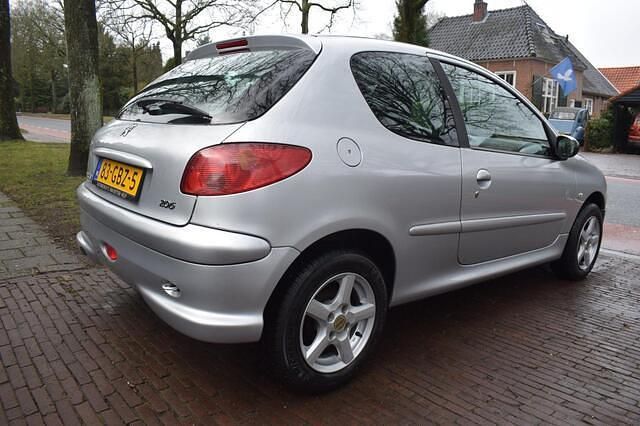 Occasion Peugeot 206 75 PK (55 kW) 2008 Grijs (metallic) Hatchback