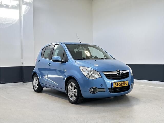 Blauw Gebruikt 2011 Opel Agila Edition Hatchback | € 7.449 (Eerlijke prijs) - Afbeelding 1/4