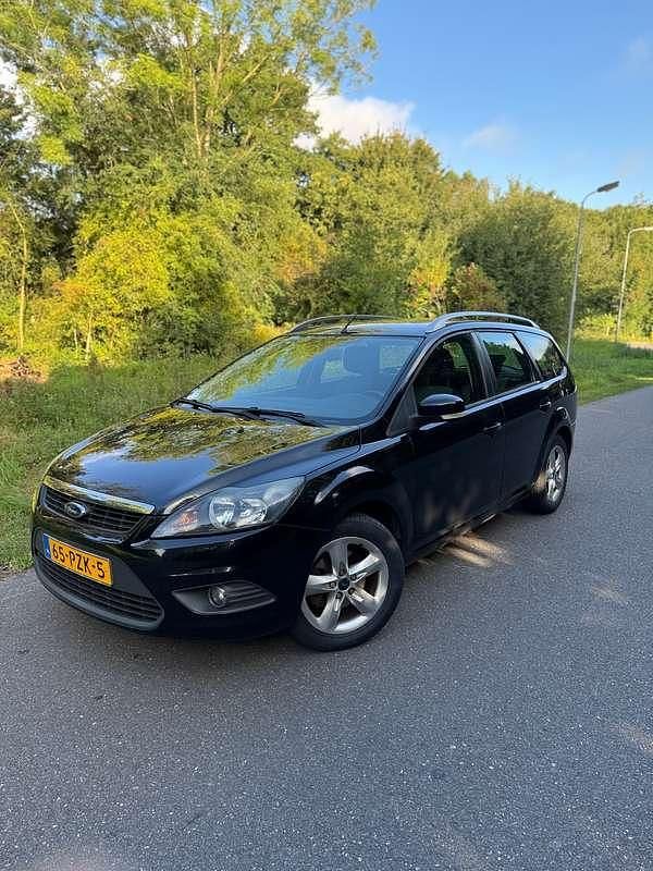Zwart Gebruikt 2011 Ford Focus Stationwagen | € 2.495 (Super prijs) - Afbeelding 1/4