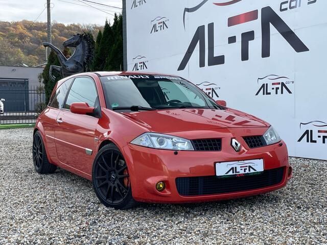 Oranje Gebruikt 2004 Renault Mégane II R.S. Sedan | € 13.490 - Afbeelding 1/4