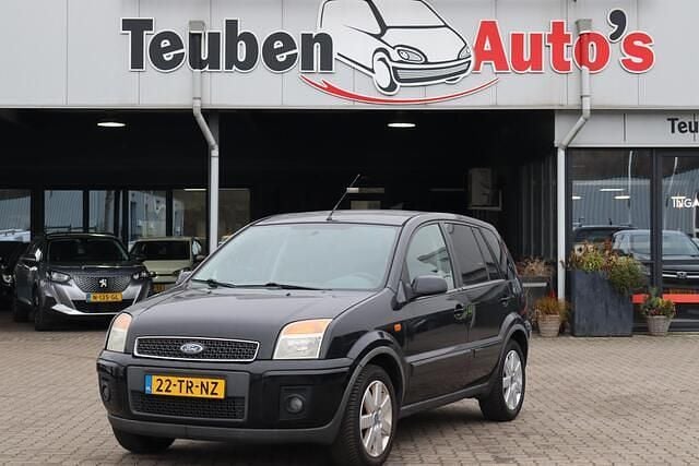 Zwart Gebruikt 2007 Ford Fusion Futura MPV | € 1.495 (Eerlijke prijs) - Afbeelding 1/4