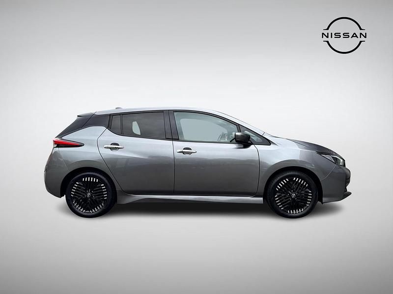 Occasion Nissan Leaf N-Connecta 50 kW (68 PK) 2022 Grijs Hatchback