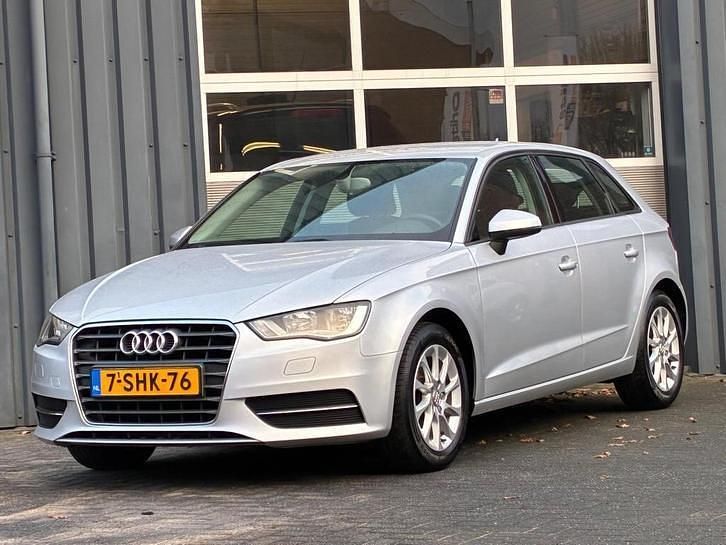 Occasion Audi A3 Attraction 123 PK (90 kW) 2013 Grijs Hatchback
