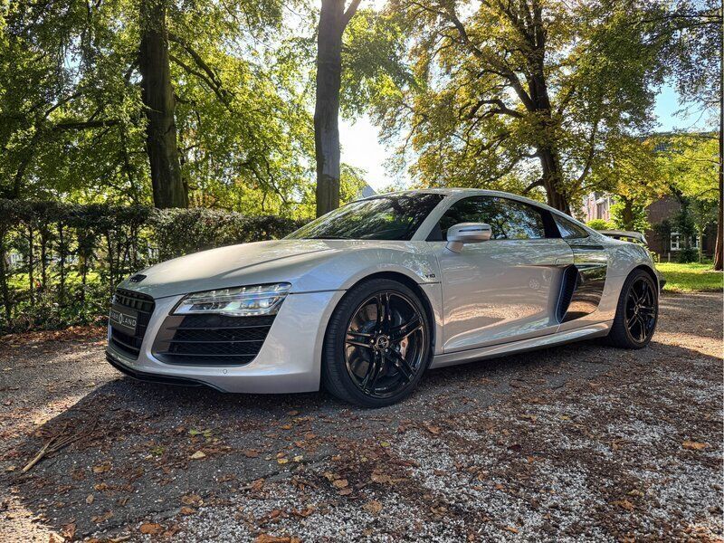 Grijs Gebruikt 2014 Audi R8 Coupé Coupé | € 79.950 - Afbeelding 1/3