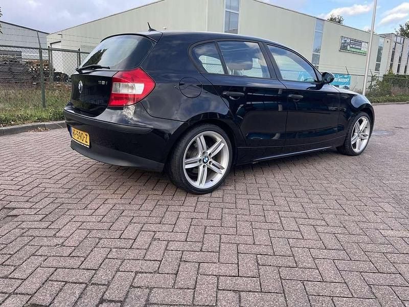 Occasion BMW 116 116 PK (85 kW) 2006 Zwart Hatchback