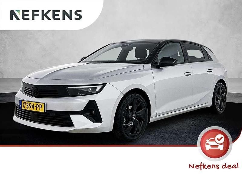 Grijs Gebruikt 2023 Opel Astra Hatchback | € 23.925 (Goede deal) - Afbeelding 1/3