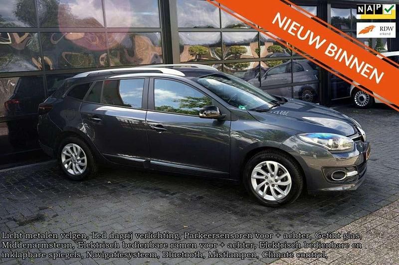 Zwart Gebruikt 2014 Renault Mégane GrandTour Bose Edition Stationwagen | € 7.940 (Iets duurder) - Afbeelding 1/4