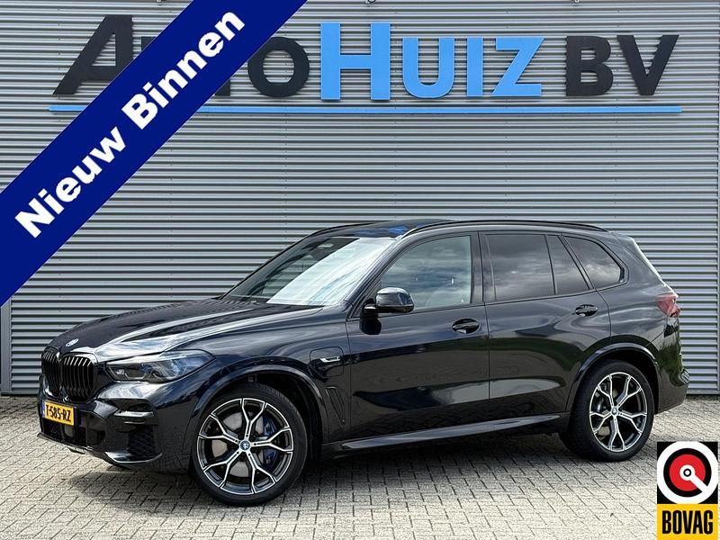 Zwart Gebruikt 2022 BMW X5 Executive SUV | € 65.990 (Eerlijke prijs) - Afbeelding 1/4