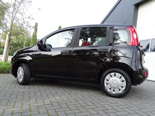 Occasion Fiat Panda Pop Star 69 PK (50 kW) 2016 Zwart Hatchback