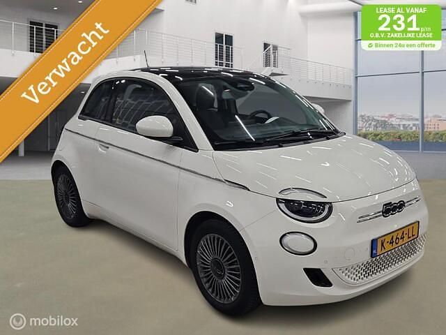 Wit (metallic) Gebruikt 2020 Fiat 500e Icon Hatchback | € 14.295 (Goede deal) - Afbeelding 1/4