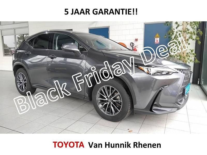 Grijs Gebruikt 2025 Lexus NX450h+ Luxury Line SUV | € 54.950 (Iets duurder) - Afbeelding 1/1