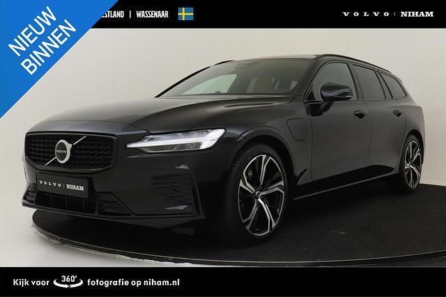 Zwart Occasion 2025 Volvo V60 Ultra Stationwagen | € 51.890 (Duur) - Afbeelding 1/4