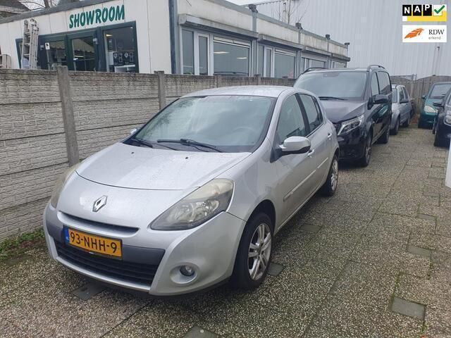 Grijs Gebruikt 2010 Renault Clio II Authentique Hatchback | € 3.350 (Iets duurder) - Afbeelding 1/4