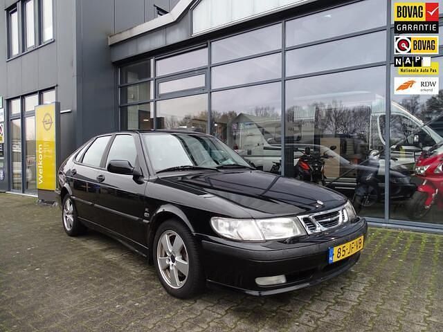 Zwart Gebruikt 2002 Saab 9-3 Hatchback | € 3.950 (Duur) - Afbeelding 1/4