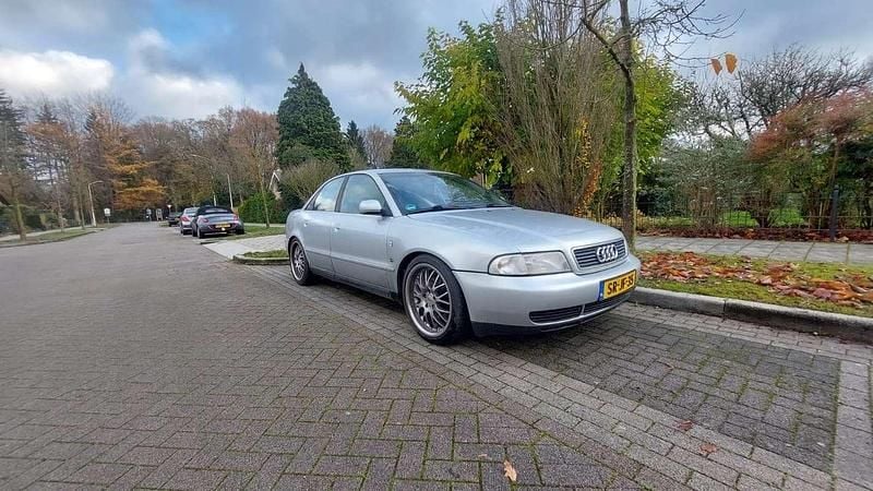 Grijs Occasion 1996 Audi A4 Sedan | € 2.250 - Afbeelding 1/4
