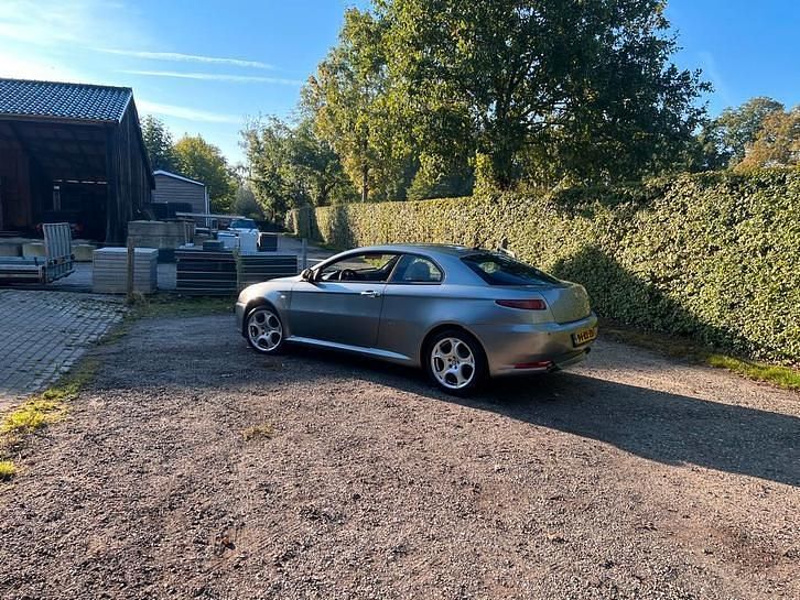 Occasion Alfa Romeo GT 166 PK (122 kW) 2005 Coupé