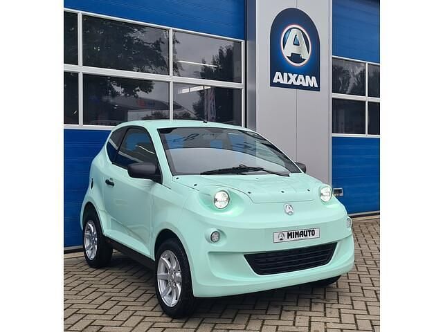 Groen Nieuw 2025 Aixam Minauto Hatchback | € 14.041 - Afbeelding 1/4