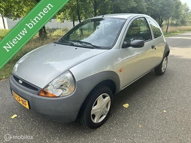 Grijs Gebruikt 2002 Ford Ka Style Hatchback | € 699 (Goede deal) - Afbeelding 1/4
