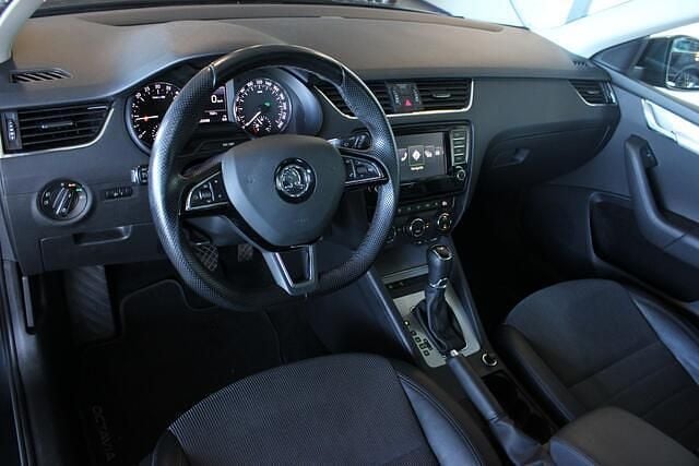 Occasion Skoda Octavia Business Line 111 PK (81 kW) 2017 Grijs Stationwagen