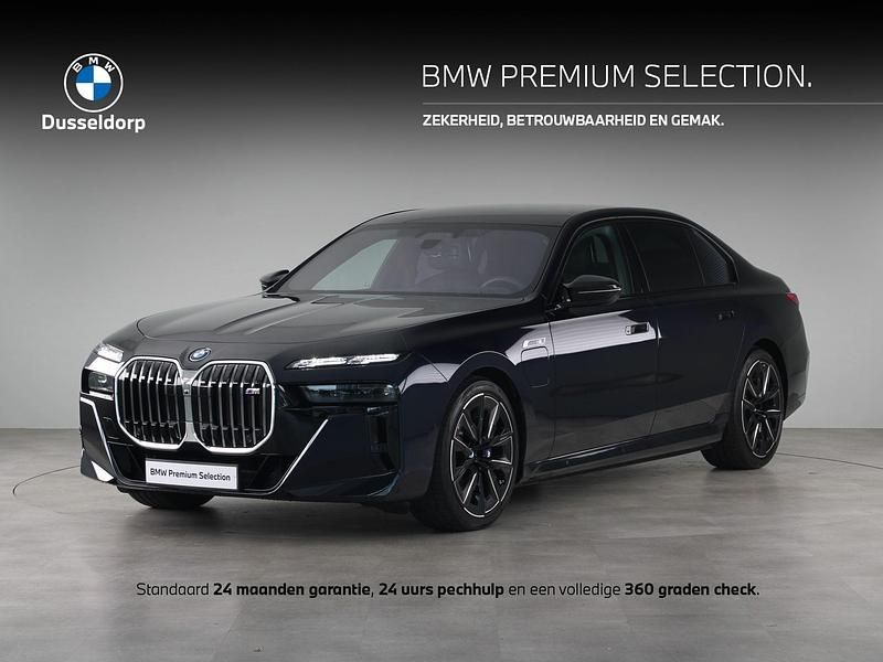 Zwart Gebruikt 2024 BMW M760e Comfort Edition Sedan | € 127.950 (Super prijs) - Afbeelding 1/4