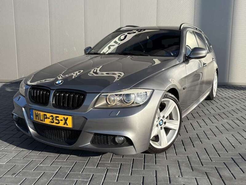 Grijs Gebruikt 2009 BMW 330 M Sport Stationwagen | € 19.999 - Afbeelding 1/4