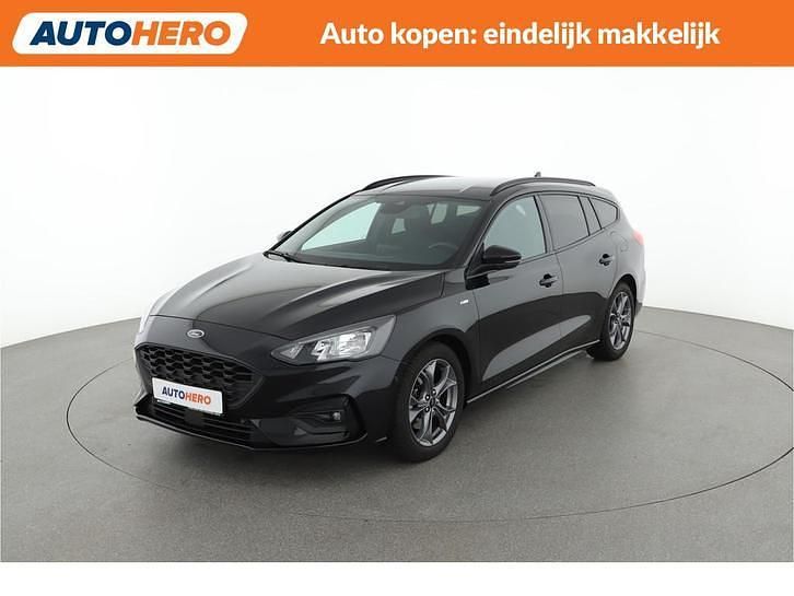 Zwart (metallic) Occasion 2021 Ford Focus Business Edition Stationwagen | € 19.950 (Goede deal) - Afbeelding 1/4