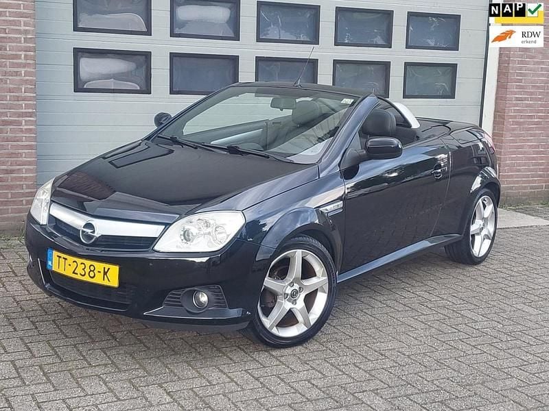Occasion Opel Tigra Sport 125 PK (91 kW) 2006 Zwart (metallic) Cabriolet