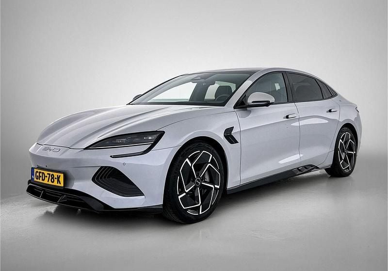 Grijs Gebruikt 2024 BYD Seal Design Sedan | € 38.750 (Eerlijke prijs) - Afbeelding 1/4