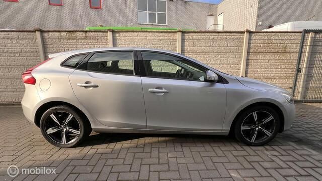 Occasion Volvo V40 Momentum 114 PK (83 kW) 2014 Grijs Stationwagen