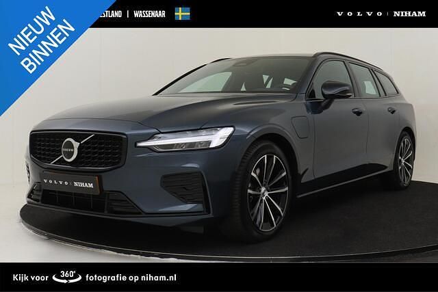 Blauw Gebruikt 2025 Volvo V60 Plus Stationwagen | € 49.890 (Goede deal) - Afbeelding 1/4