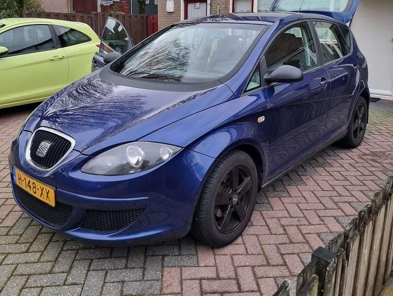 Blauw Occasion 2006 Seat Altea Reference MPV | € 1.650 (Goede deal) - Afbeelding 1/4