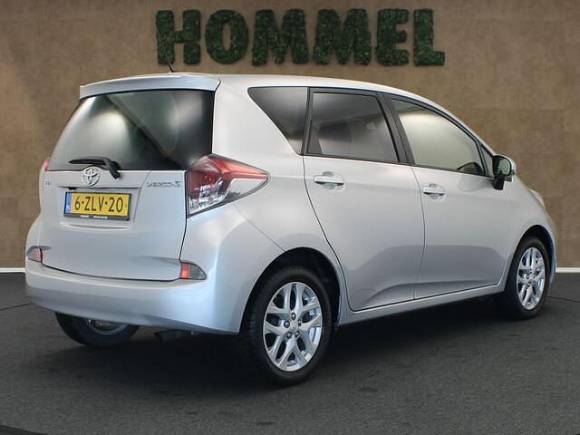 Occasion Toyota Verso-S Trend 99 PK (72 kW) 2015 Grijs MPV