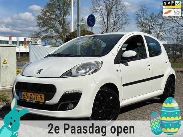 Wit Gebruikt 2012 Peugeot 107 Active Hatchback | € 3.750 (Eerlijke prijs) - Afbeelding 1/4