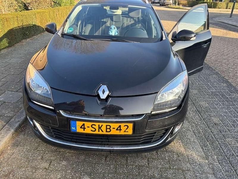 Zwart Occasion 2013 Renault Mégane GrandTour Collection Stationwagen | € 3.200 (Eerlijke prijs) - Afbeelding 1/4