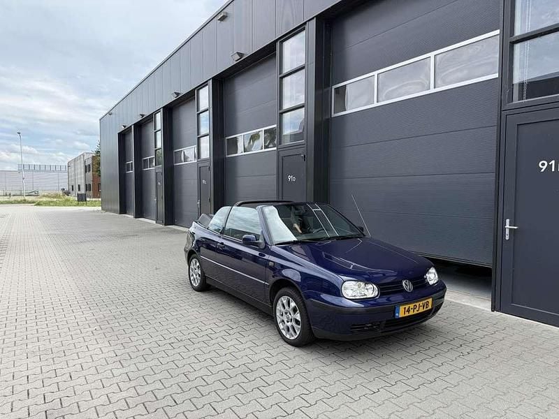 Occasion VW Golf Cabriolet 101 PK (74 kW) 2000 Paars Cabriolet