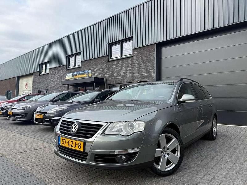 Groen Gebruikt 2008 VW Passat Comfortline Stationwagen | € 2.999 (Eerlijke prijs) - Afbeelding 1/4