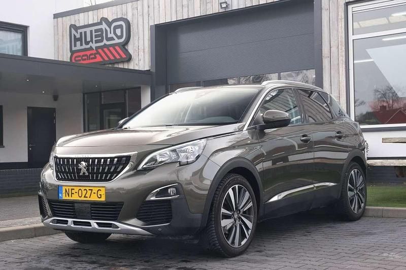 Grijs (metallic) Occasion 2017 Peugeot 3008 SUV | € 9.700 (Goede deal) - Afbeelding 1/4