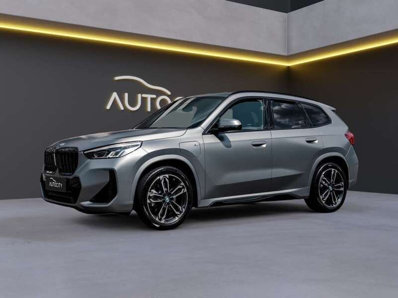Grijs Gebruikt 2024 BMW X1 M Sport SUV | € 51.950 (Iets duurder) - Afbeelding 1/4