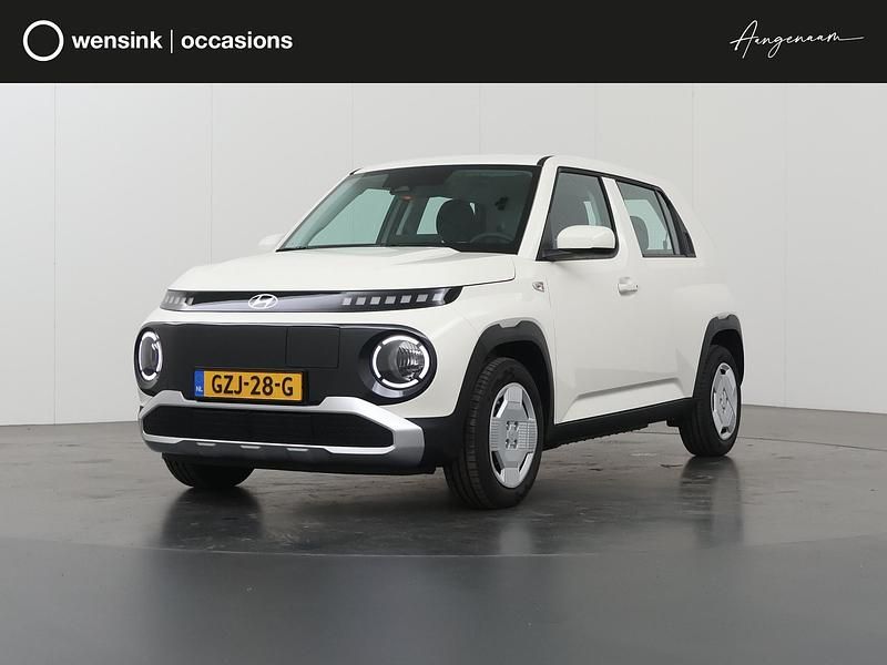 Wit Occasion 2025 Hyundai Inster Hatchback | € 20.840 (Super prijs) - Afbeelding 1/4