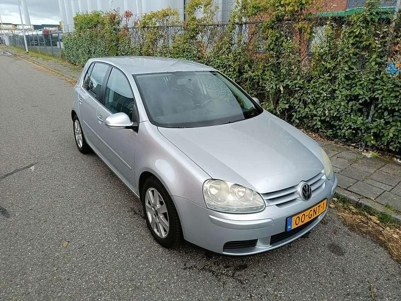 Zilver Gebruikt 2008 VW Golf VI Edition Hatchback | € 2.750 (Goede deal) - Afbeelding 1/4