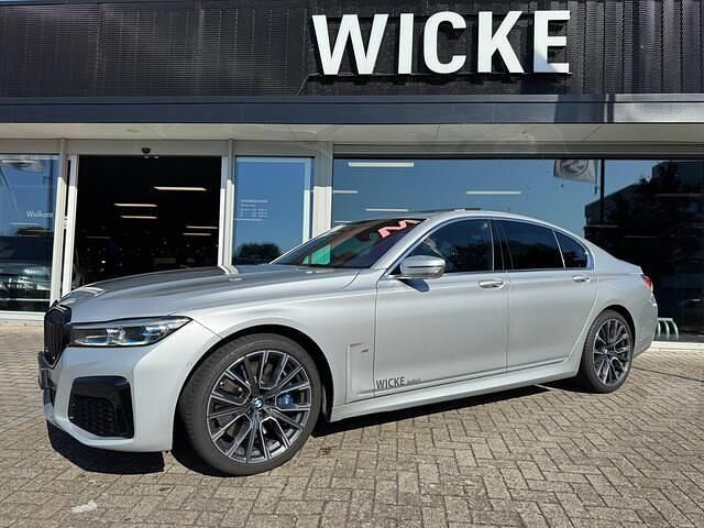 Grijs Gebruikt 2020 BMW 750 Executive Sedan | € 53.900 (Eerlijke prijs) - Afbeelding 1/4
